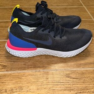 Nike flyknit epic react size 11